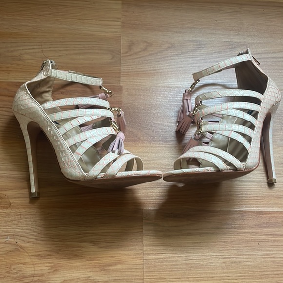 Alejandra G Sandals - Picture 3 of 4